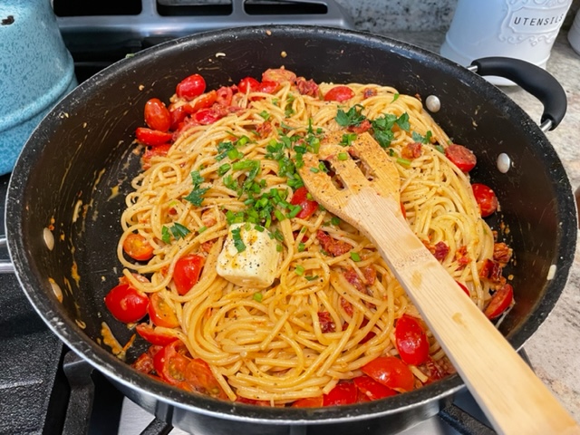 Sun Dried Tomato Spaghetti: Our Take On The RICH HelloFresh Recipe